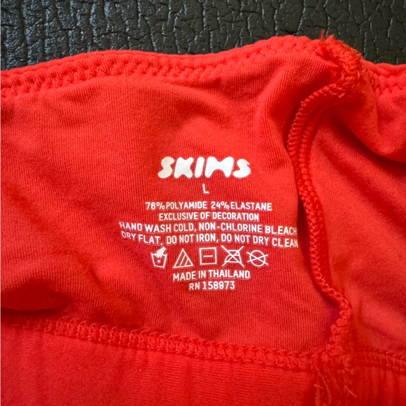 SKIMS Scoop Bralette - Picture 3 of 3